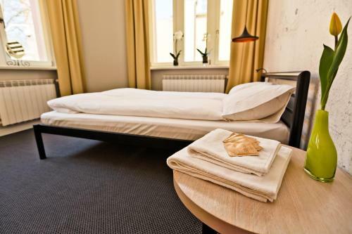 Sleep In Hostel & Apartments