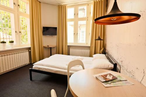 Sleep In Hostel & Apartments