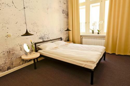 Sleep In Hostel & Apartments