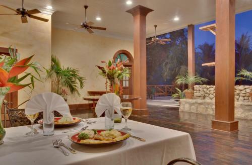 Hotel Mahogany Hall Luxury Boutique Resort