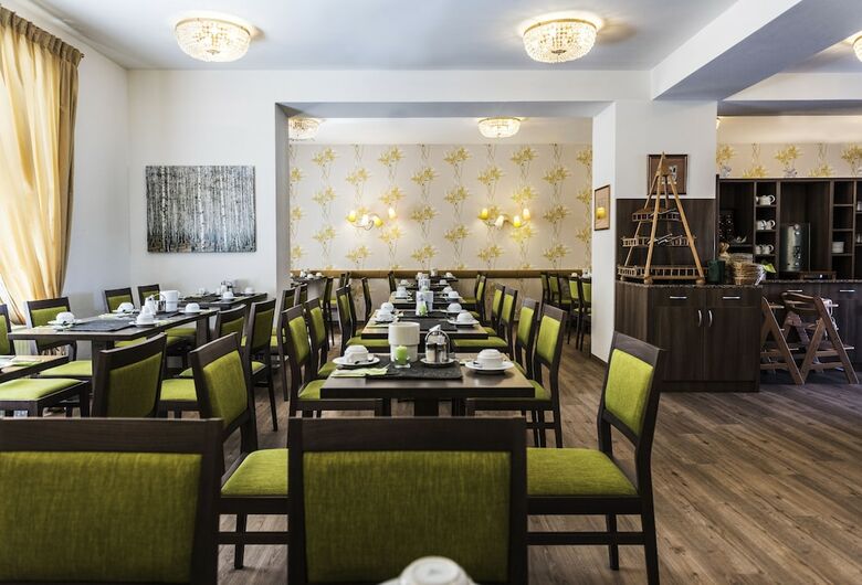 Goldenes Theaterhotel