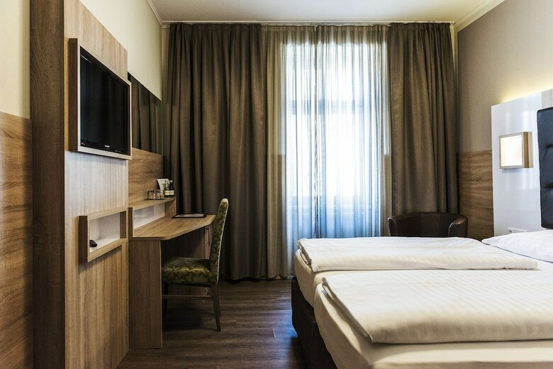 Goldenes Theaterhotel
