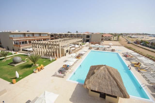 Hotel Oasis Salinas Sea