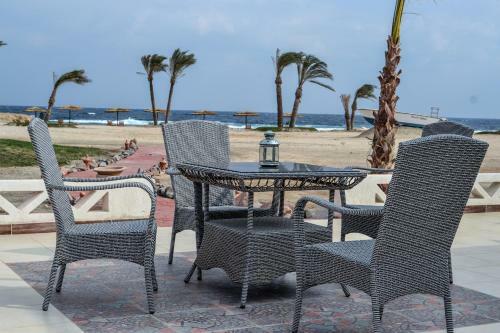 Hotel Aurora Beach Safari Resort