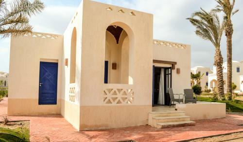 Hotel Aurora Beach Safari Resort