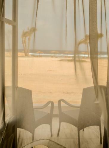 Hotel Aurora Beach Safari Resort