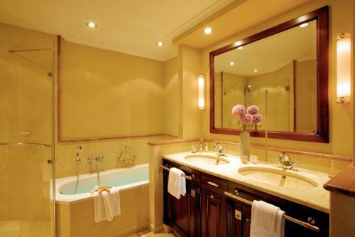 Hotel Yachthafenresidenz Hohe D�ne