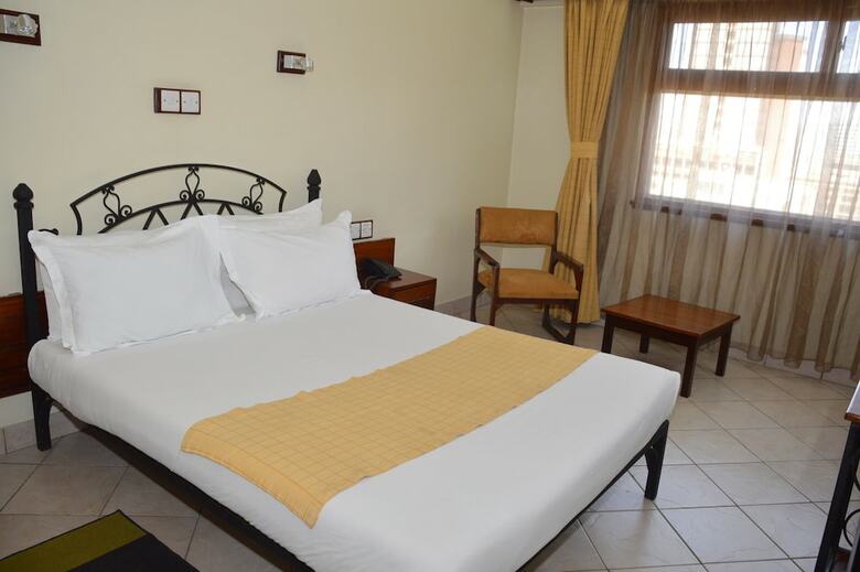 Sentrim 680 Hotel