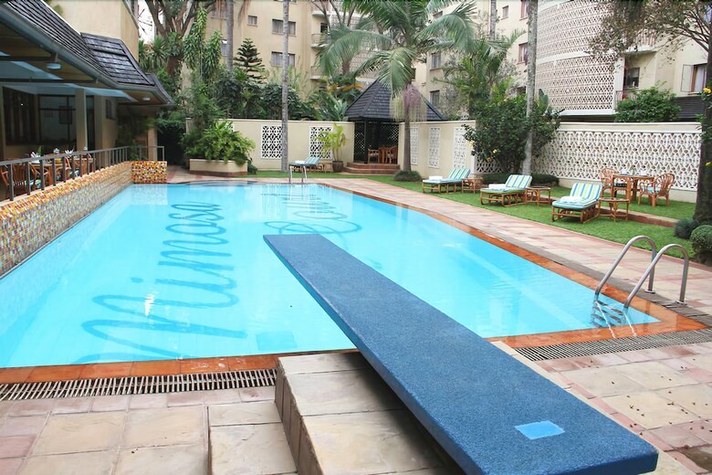 Mimosa Court Apartments