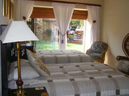 Hostal Avon Road Guest House & Tours