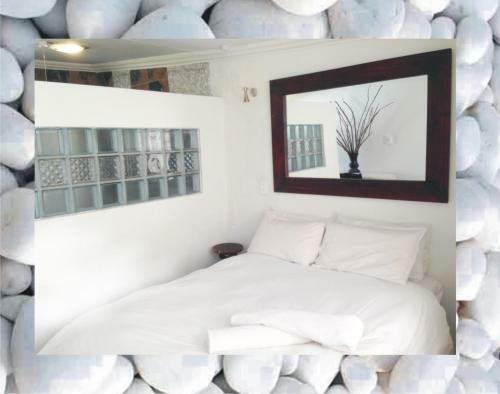 Hostal 44 On Ennis Guest Lodge And Restaurant
