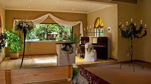 Hotel Numbi & Garden Suites