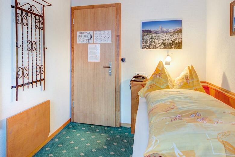 Hotel Adonis