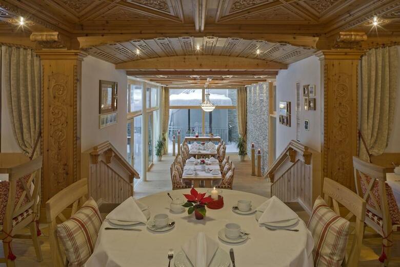 Hotel Allalin