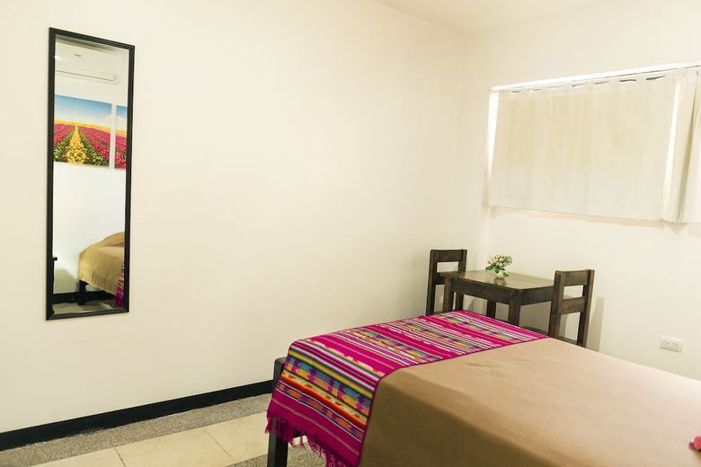 Hostal Villa64