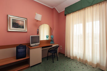 Astoria Residence Hotel