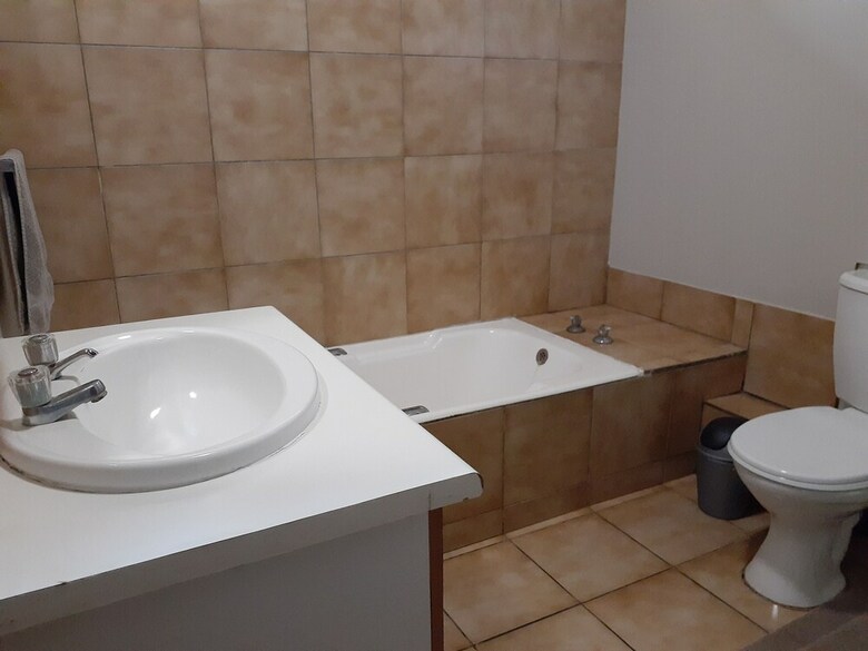 Hostal Komati Guesthouse