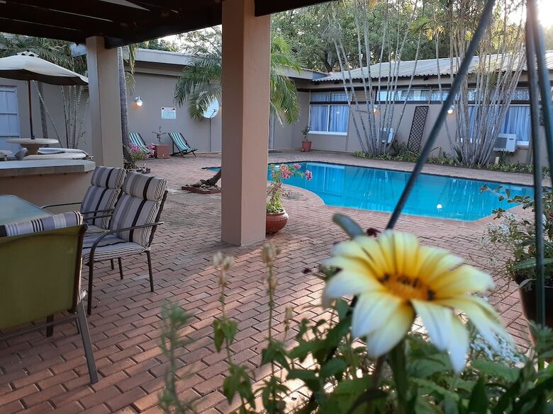 Hostal Komati Guesthouse