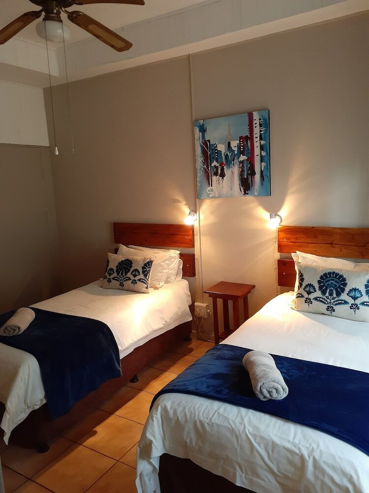 Hostal Komati Guesthouse