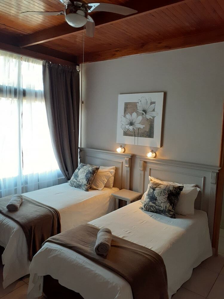 Hostal Komati Guesthouse