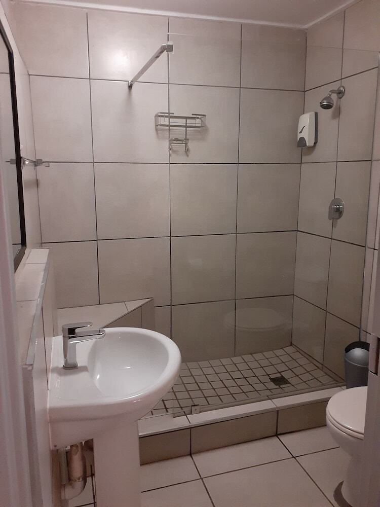 Hostal Komati Guesthouse