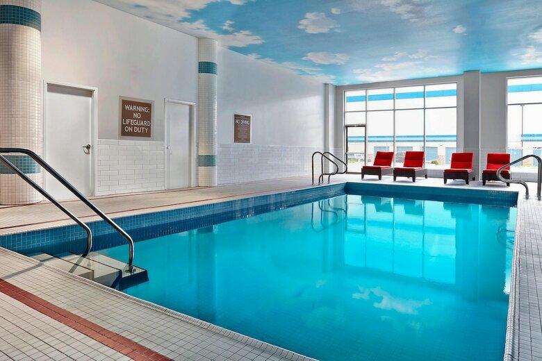 Hotel Four Points By Sheraton Calgary Airport