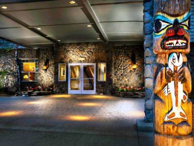 Hotel Coast International Inn