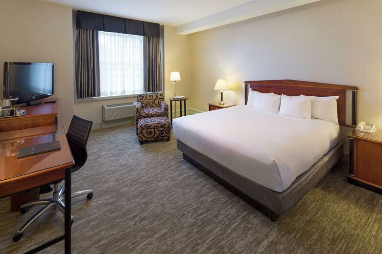 Hotel Hilton Netherland Plaza