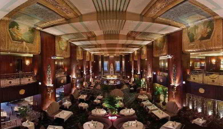 Hotel Hilton Netherland Plaza