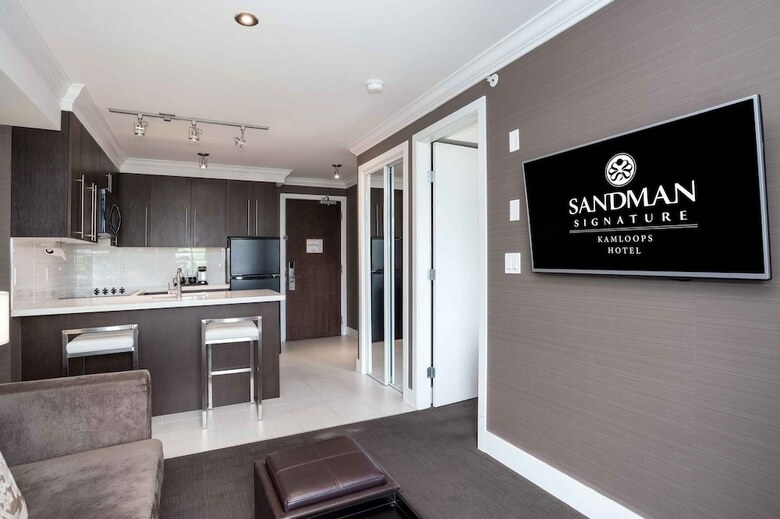 Sandman Signature Kamloops Hotel