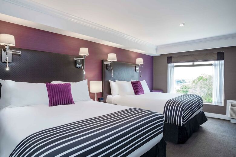 Sandman Signature Kamloops Hotel
