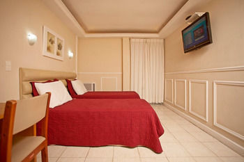 Hotel Village Icara�