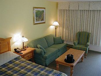 Parkway Motel