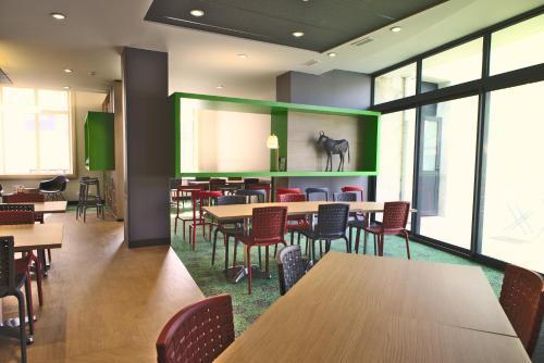 Hotel H�tel Balladins Moulins