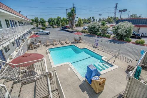 Motel 6 Stockton - Charter Way West
