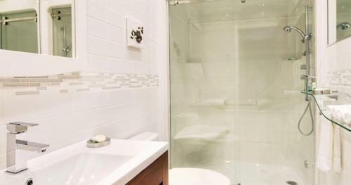 Hotel H�tel Les Suites De Laviolette