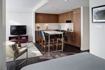 Aparthotel Level Furnished Living