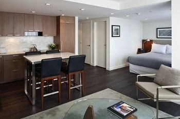 Aparthotel Level Furnished Living
