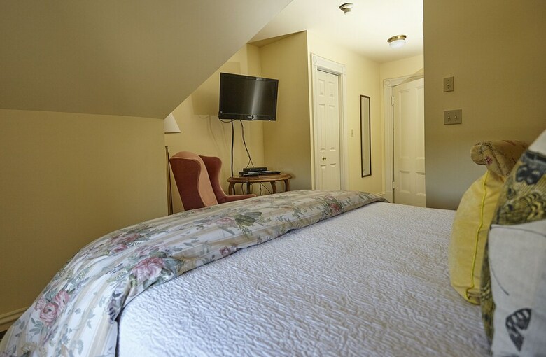 Hostal Victoria's Historic Inn