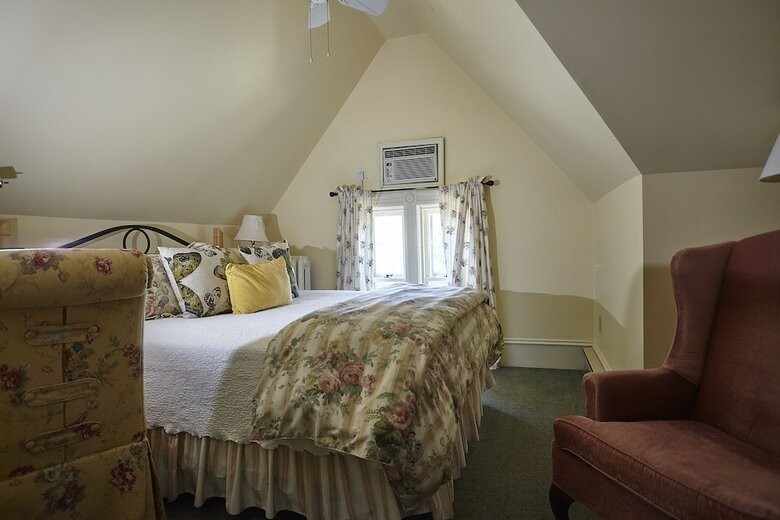 Hostal Victoria's Historic Inn