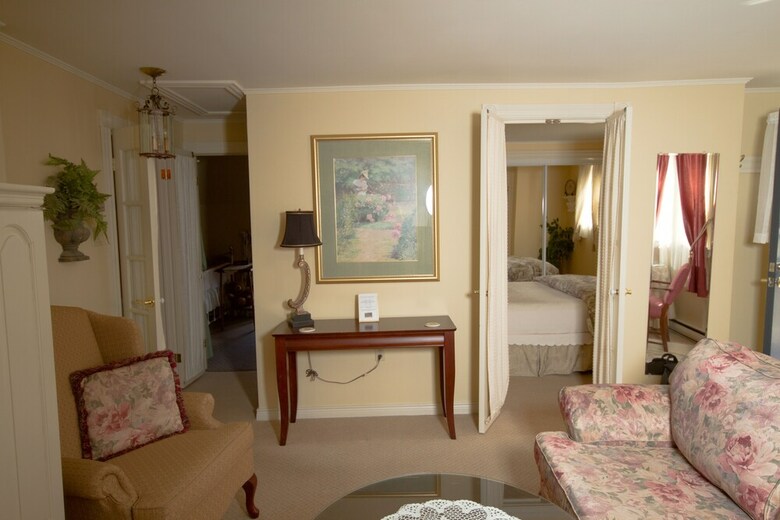 Hostal Victoria's Historic Inn
