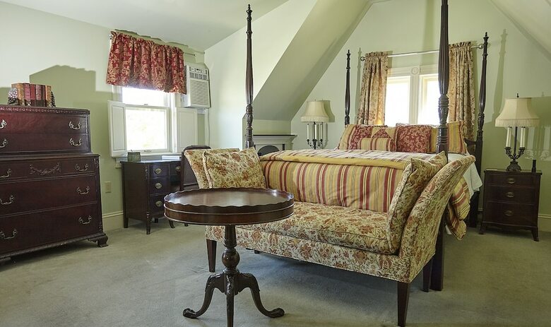 Hostal Victoria's Historic Inn