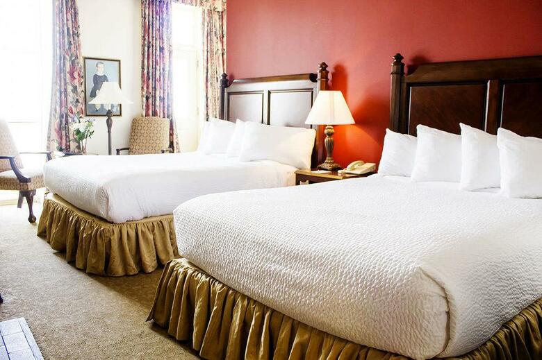 Hotel River Street Inn