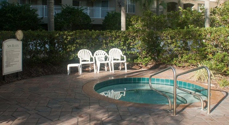 Hotel Vacation Village At Parkway
