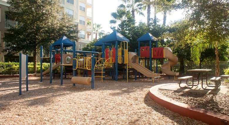 Hotel Vacation Village At Parkway