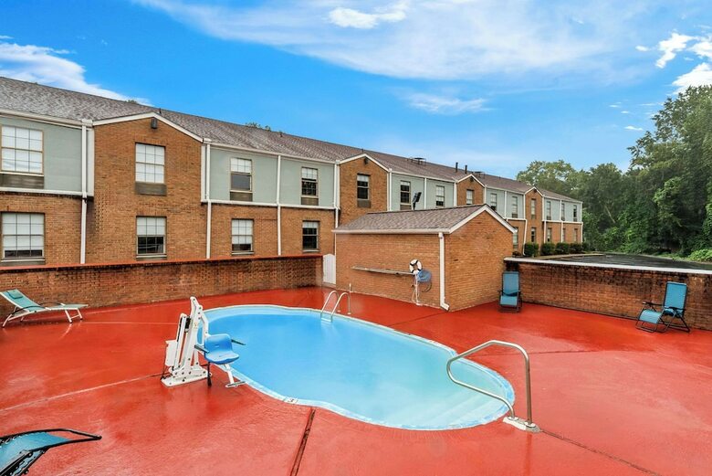 Hotel Super 8 Cornelia