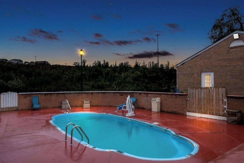 Hotel Super 8 Cornelia