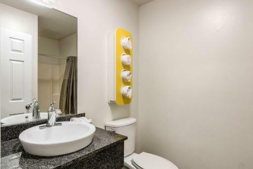 Motel Savannah Suites Savannah