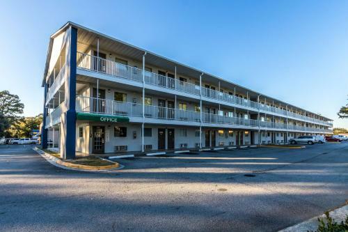 Motel Savannah Suites Savannah