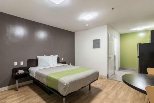 Motel Savannah Suites Savannah